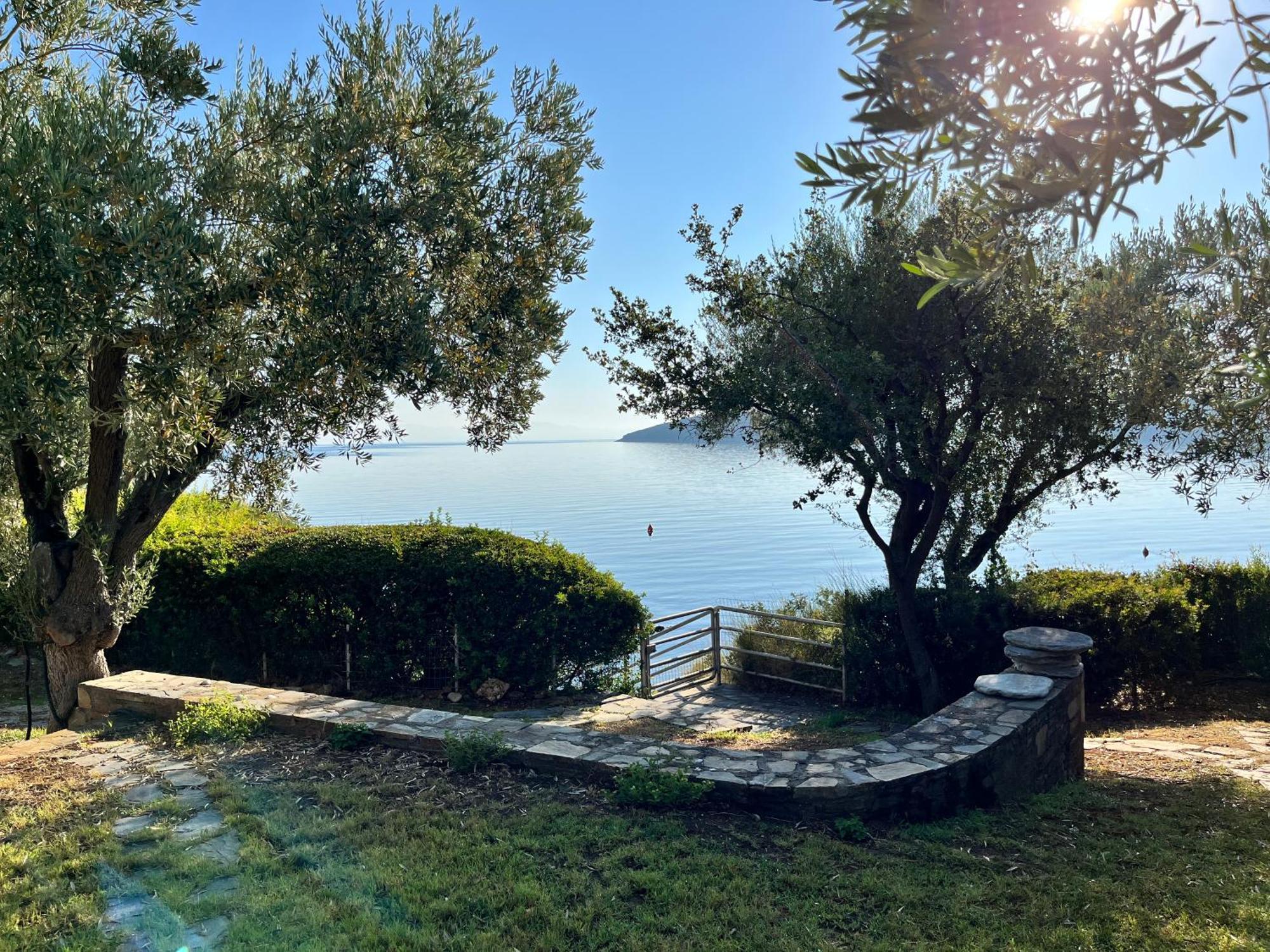 Villa Liana Sourpi Exterior foto